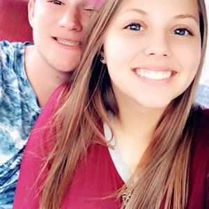 Meet your Posher, Caitlin